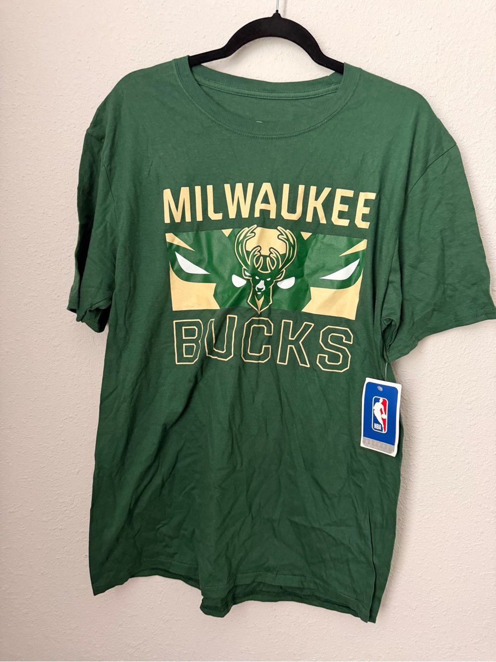 Milwaukee Bucks Green Logo T-Shirt